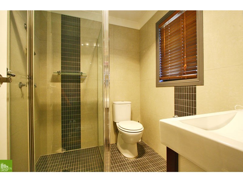 10 Mount Street, Mount Saint Thomas NSW 2500