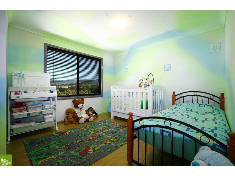 10 Mount Street, Mount Saint Thomas NSW 2500