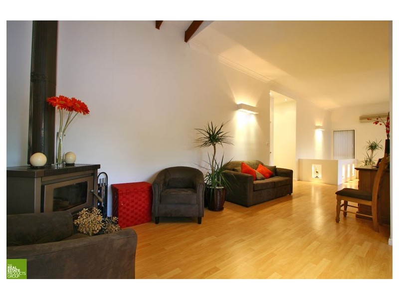 8 Balook Street, Mount Keira NSW 2500