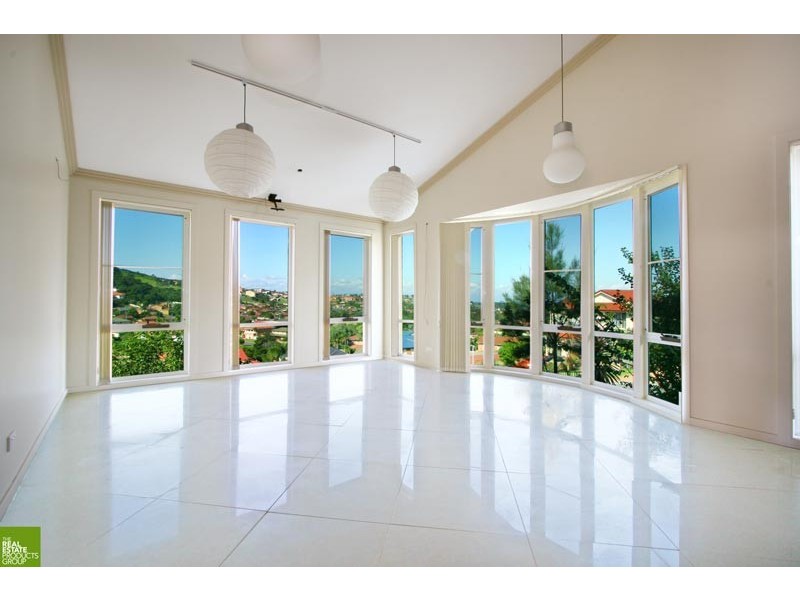 4 Scenic Place, Berkeley NSW 2506