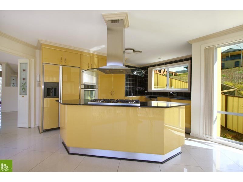 4 Scenic Place, Berkeley NSW 2506