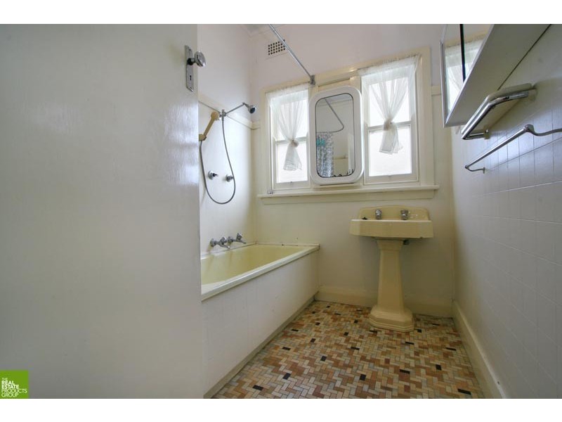 28 Kiernan Avenue, Gwynneville NSW 2500