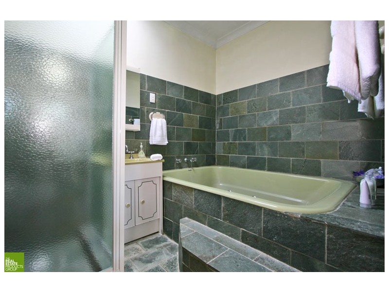 7 Alvan Parade, Mount Pleasant NSW 2519