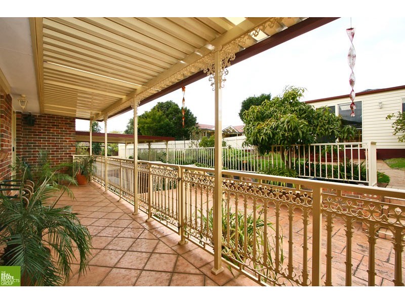 15 Lucas Drive, Horsley NSW 2530