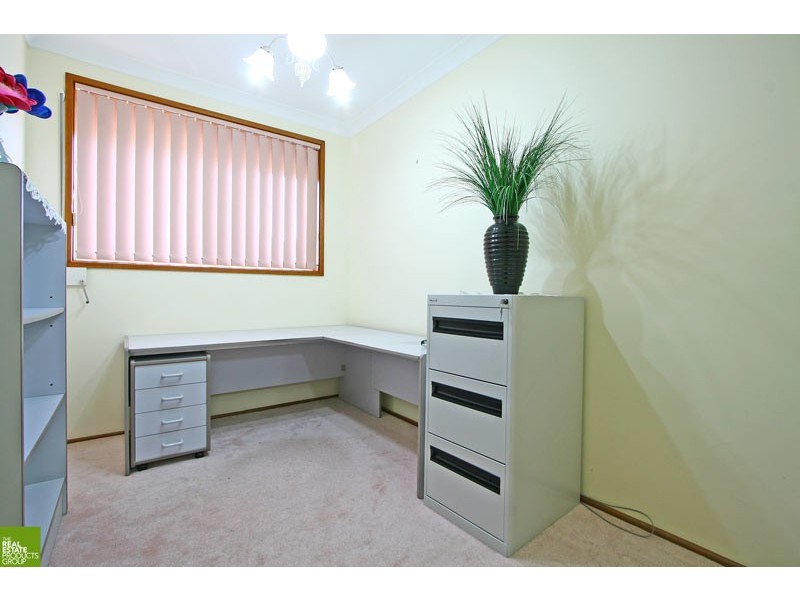 15 Lucas Drive, Horsley NSW 2530