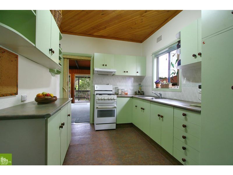 6 Walang Avenue, Figtree NSW 2525