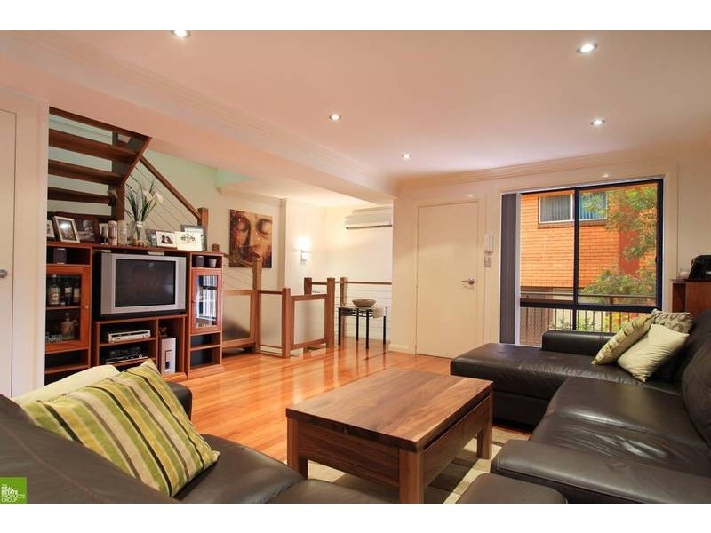 2/15 Campbell Street, Wollongong NSW 2500