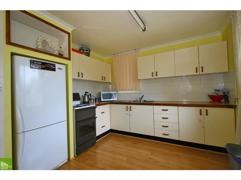 6 Duley Street, Dapto NSW 2530