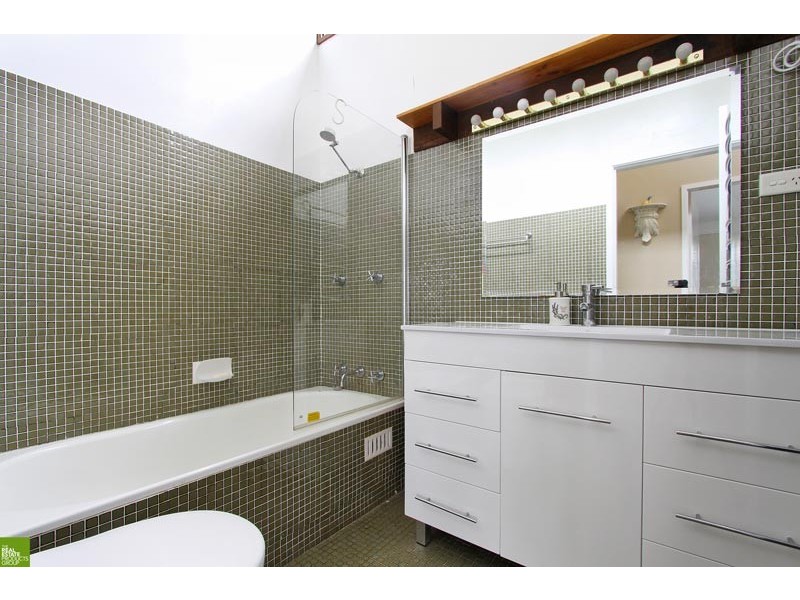 21 Springfield Avenue, Figtree NSW 2525