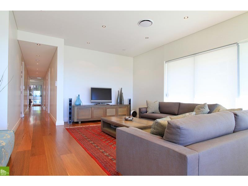 1/24 Cliff Road, Wollongong North NSW 2500