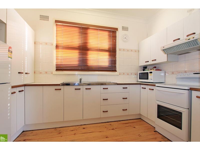 25 Hill Street, Mount Saint Thomas NSW 2500