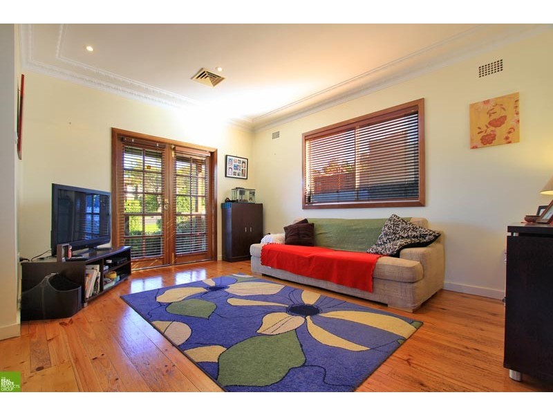 25 Hill Street, Mount Saint Thomas NSW 2500