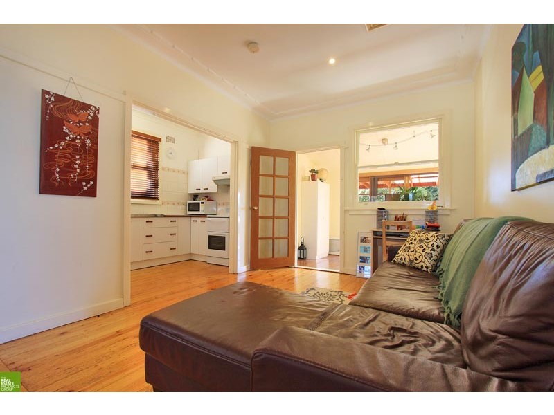 25 Hill Street, Mount Saint Thomas NSW 2500