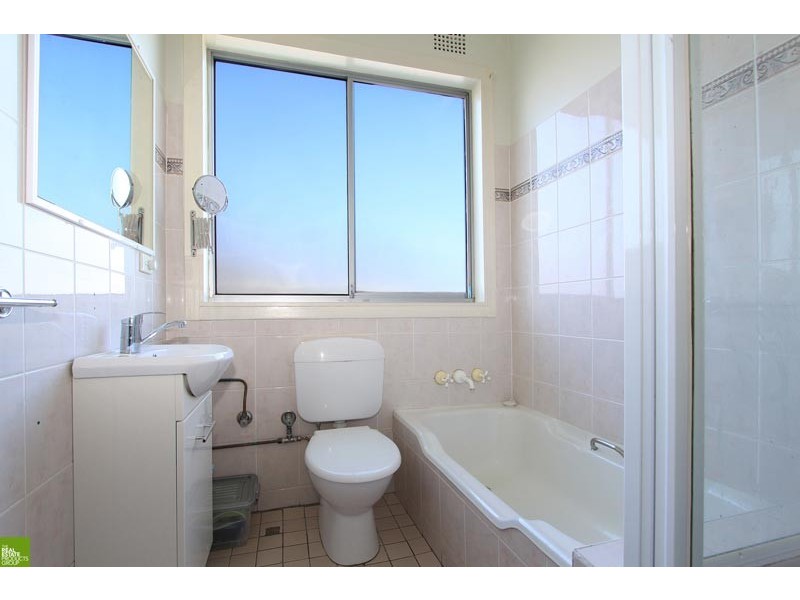 25 Hill Street, Mount Saint Thomas NSW 2500