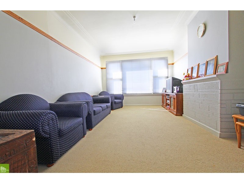 27 The Avenue, Corrimal NSW 2518