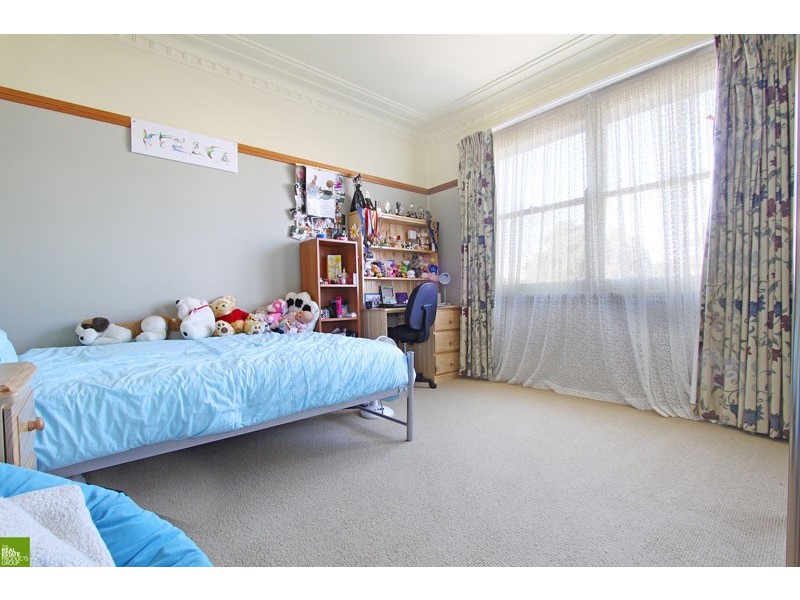 27 The Avenue, Corrimal NSW 2518