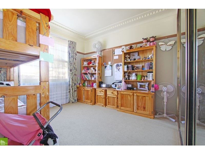 27 The Avenue, Corrimal NSW 2518