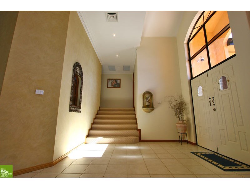 15 Barwon Place, Albion Park NSW 2527
