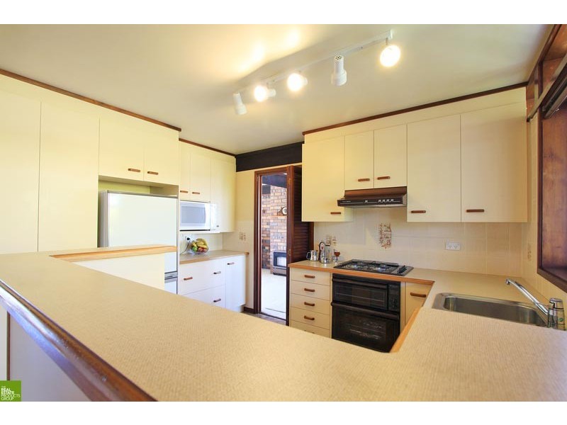 11 Kerrawah Avenue, Figtree NSW 2525