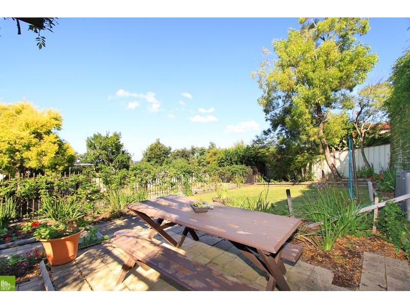 11 Kerrawah Avenue, Figtree NSW 2525