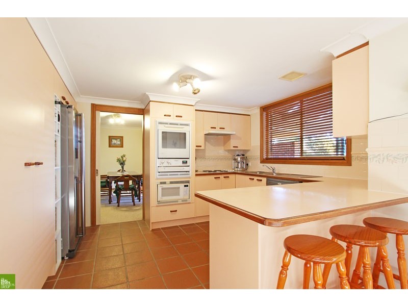 5 Clarence Court, Berkeley NSW 2506