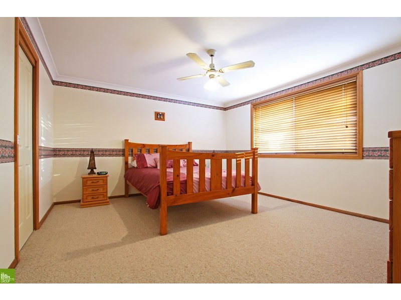 5 Clarence Court, Berkeley NSW 2506