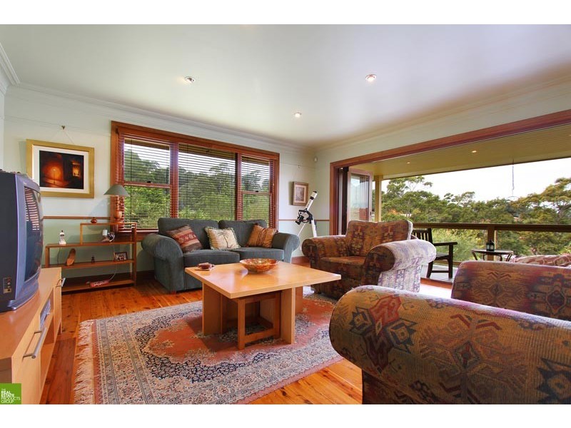 35 Yates Ave, Mount Keira NSW 2500