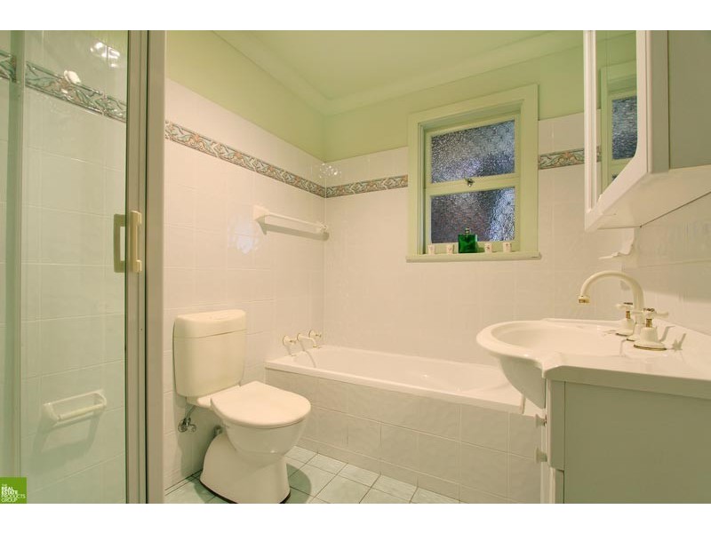 35 Yates Ave, Mount Keira NSW 2500