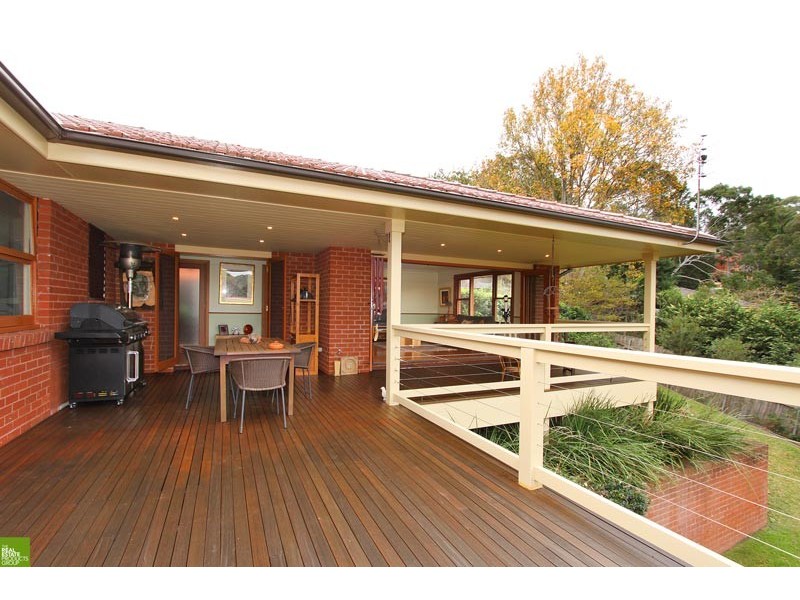 35 Yates Ave, Mount Keira NSW 2500