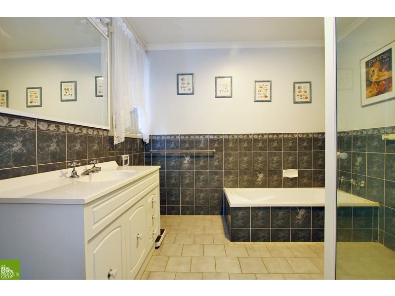 5 Duley Street, Dapto NSW 2530