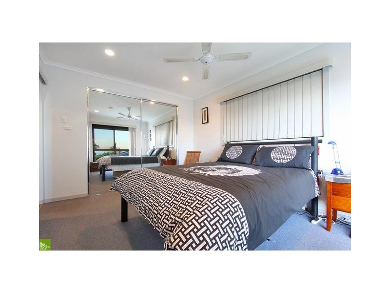 94 Lake Heights Road, Lake Heights NSW 2502