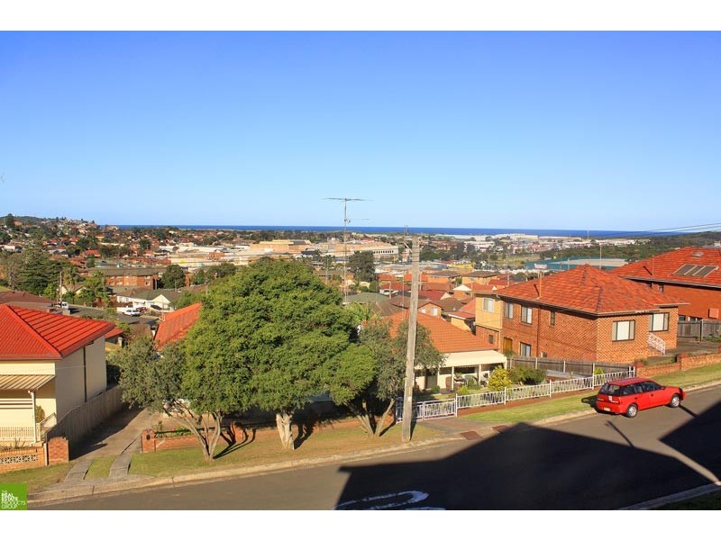 70 First Ave North, Warrawong NSW 2502