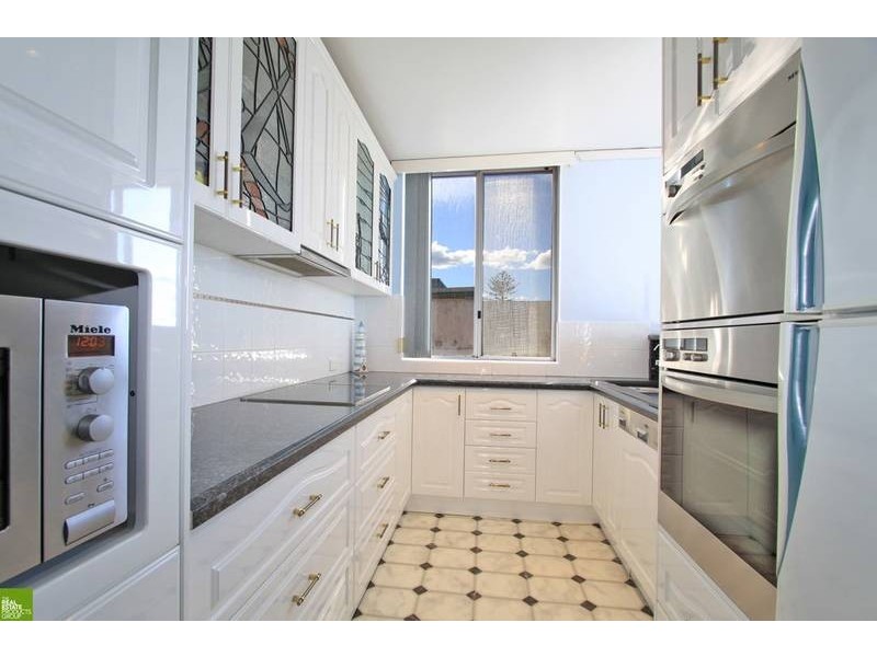 9/70 Cliff Road, Wollongong NSW 2500