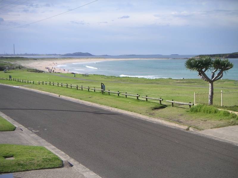 26A Little Lake Crescent, Barrack Heights NSW 2528