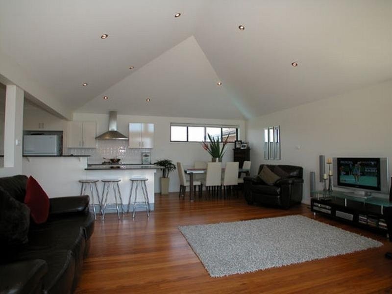 26A Little Lake Crescent, Barrack Heights NSW 2528