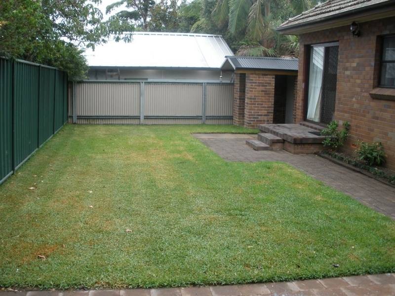 53 Woodlawn Avenue, Mangerton NSW 2500