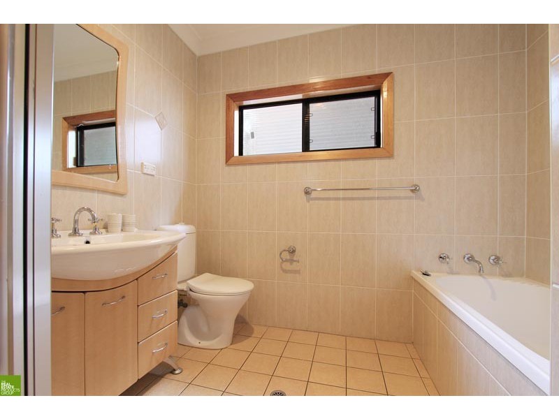 10 Camden Grove, Figtree NSW 2525