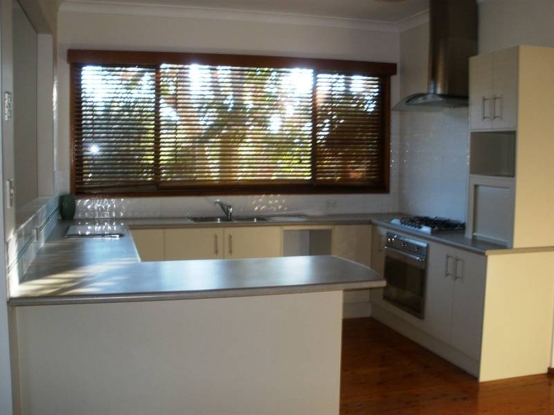 8b Mehaffey Street, Woonona NSW 2517