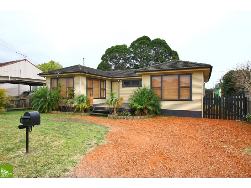 14 Craig Crescent, Dapto NSW 2530