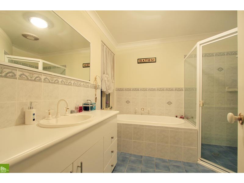 59 Darragh Drive, Figtree NSW 2525