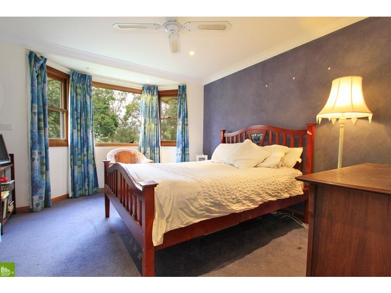 62 Woodlawn Ave, Mangerton NSW 2500