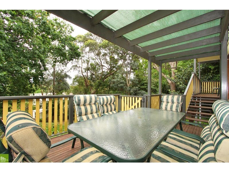 62 Woodlawn Ave, Mangerton NSW 2500