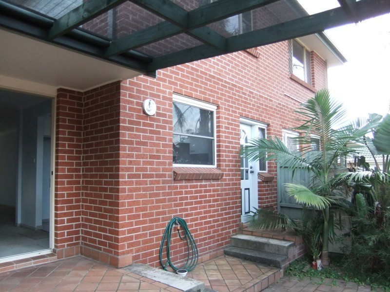 8/17 Hopetoun Street, Woonona NSW 2517