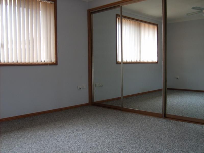 6/12 Lake Parade, Corrimal East NSW 2518