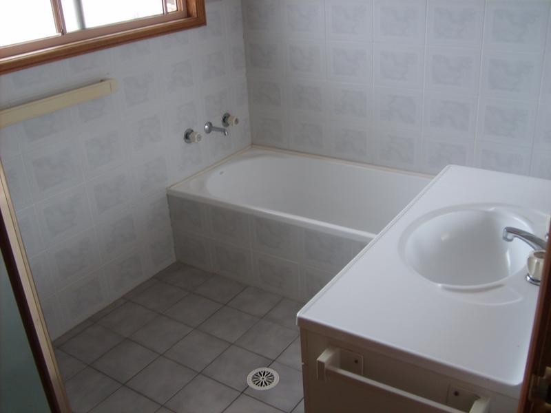 6/12 Lake Parade, Corrimal East NSW 2518