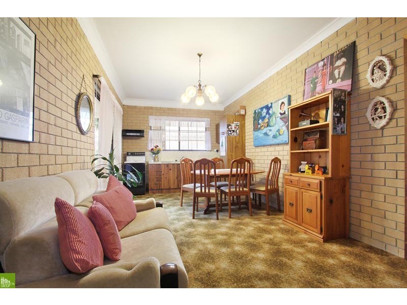 12 Highcrest Ave, Balgownie NSW 2519