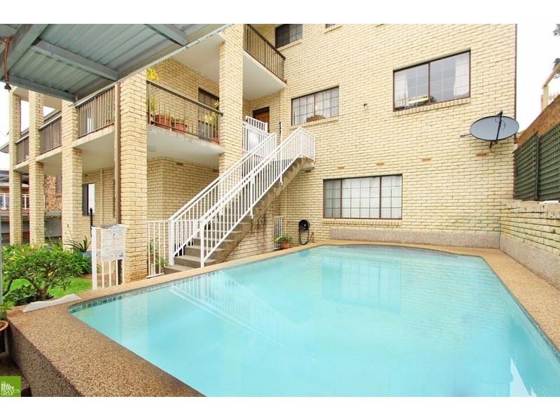 12 Highcrest Ave, Balgownie NSW 2519