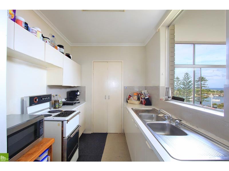 12/70 Cliff Road, Wollongong NSW 2500