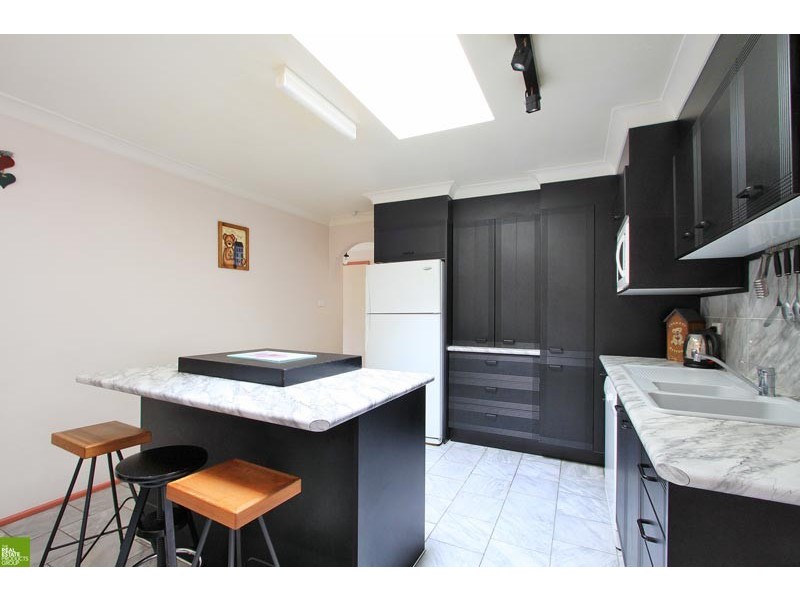 39 Matthews Street, Mount Warrigal NSW 2528