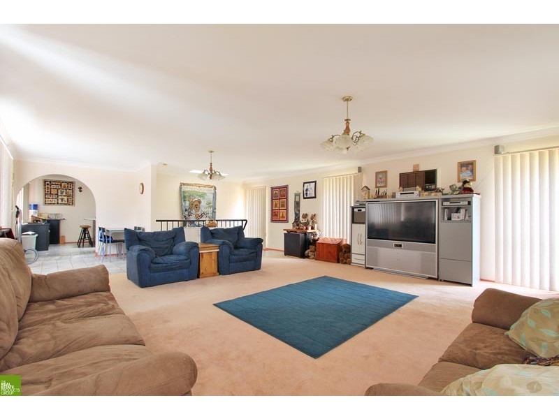 39 Matthews Street, Mount Warrigal NSW 2528